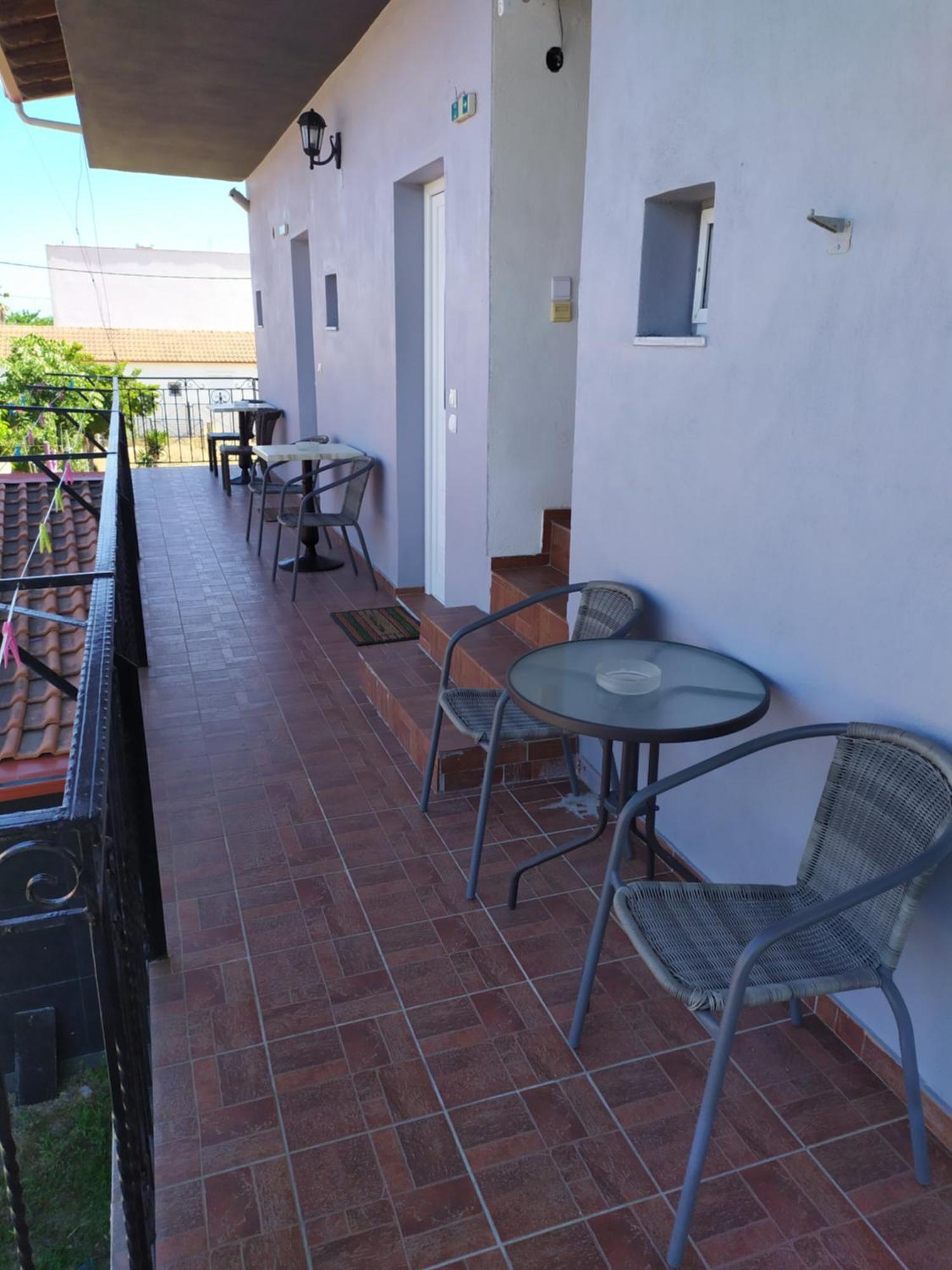 Noufara Apartments Nea Mesagkala Room photo