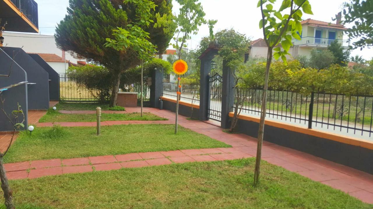 Noufara Apartments Nea Mesagkala Exterior photo